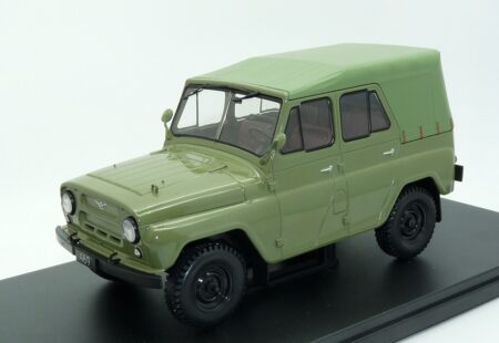 w29-39 2026 WHITEBOX WB124263 UAZ 469 1975 Green 1:24